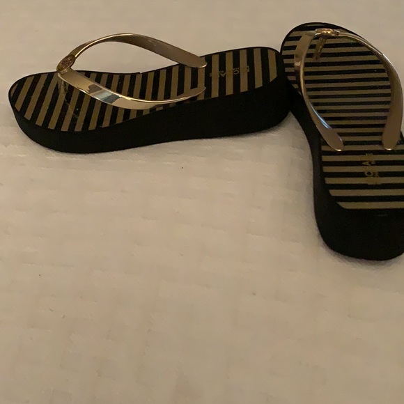 MICHAEL KORS BEDFORM PLATFORM WEDGES SZ. 7M GOLD - Picture 11 of 14